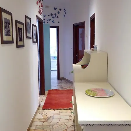 Apartment Carla's *